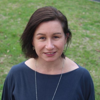 Join the lovely <a href="/karenjfarrar/">Karen Farrar</a> for a workshop to explore the art of being professionally social at #AMWA2018 buff.ly/2k1Ll87