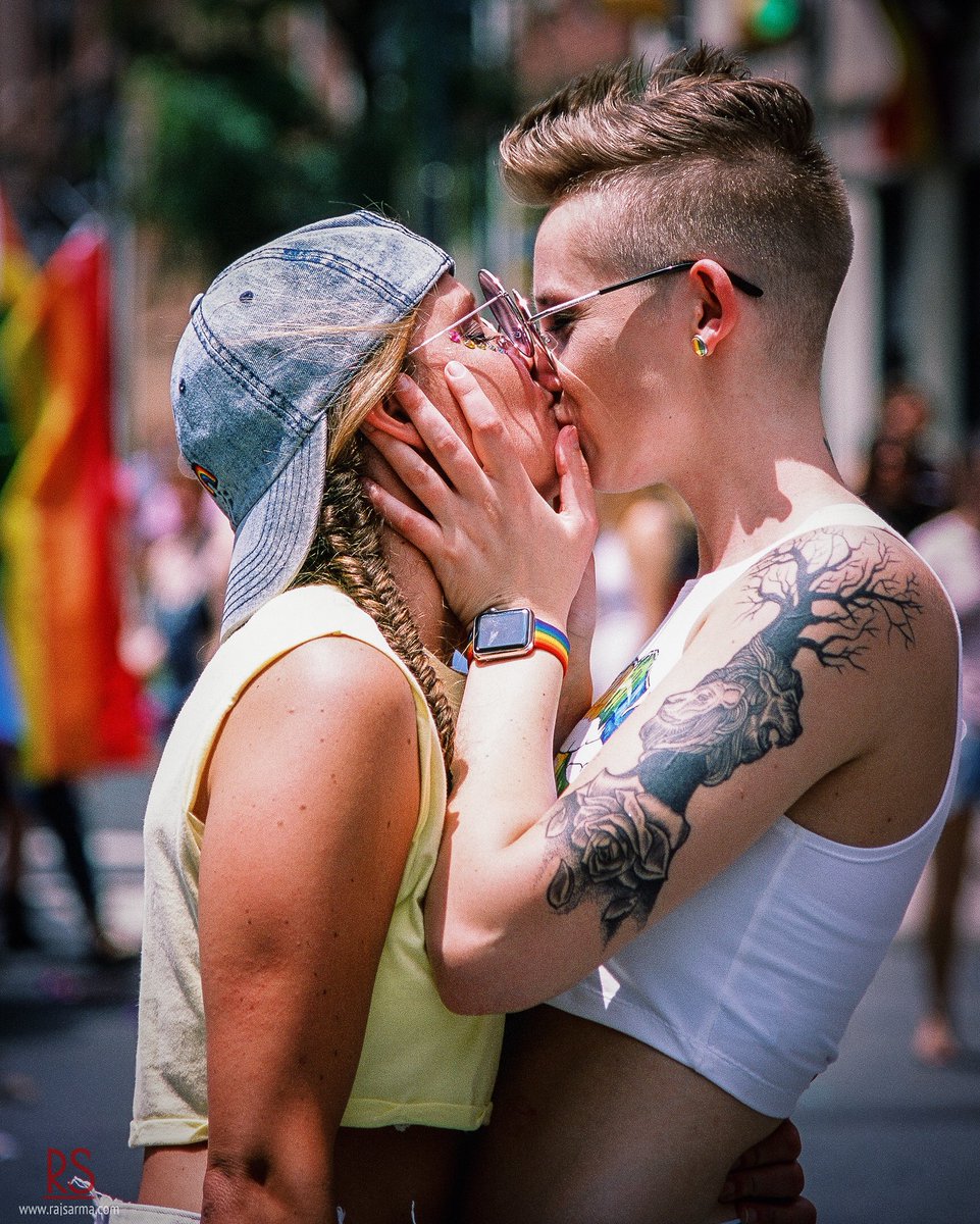 Have Pride, Show Love and Never Discriminate ❤️🏳️‍🌈
...
#rsarmaphotos #pride🌈 #pridemonth2018 #prideparade2018 #lgbtqpride #proudlgbt #phillypride2018 #loveandpride #love #peopledelphia #gayborhood #lovetrumpshate #shotonfilm #fujiprovia100f @phillydotcom @fujifilmprofilm