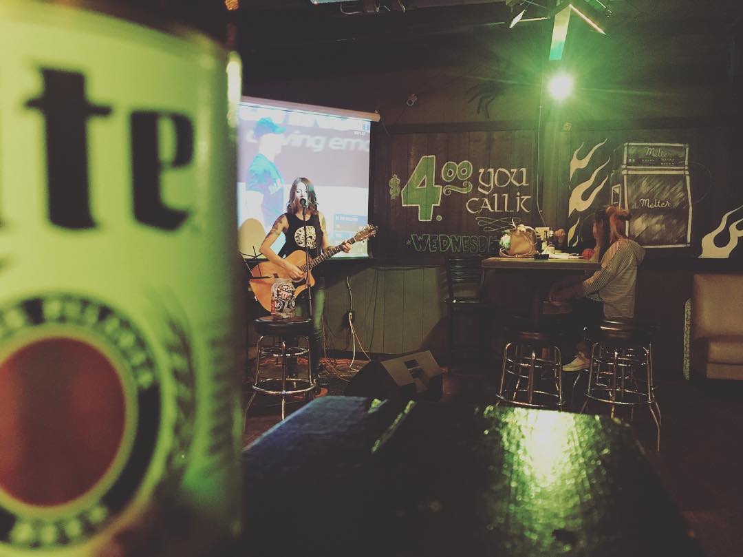 We have weekly live music like the lovely #kesohara! Learn more about our #music schedule by checking Facebook. Don't forget we have some awesome #burgers if you get a little #hungry while you are chilling on the patio: dallasgreenroom.com/our-menu/ #RooftopPatio #DFW #AmericanFood