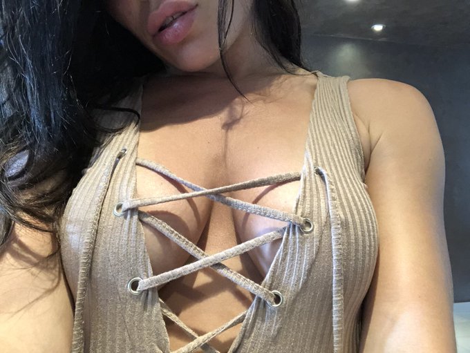 Hi https://t.co/gQ1UUfoKfK