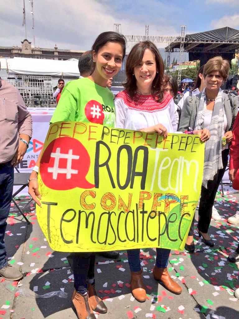 CeciiRive's tweet photo. 🎶Él es honesto lleno de ideas y también de sueños, es #PepeMeade 🎶
Gran éxito el cierre d campaña d nuestro próximo presidente.
#RoaTeam #TemascaltepecRT apoya a #MeadePresidente X un #MexicoChingon @cruz_roa #XAmorAlSur @AlejandraDMV @CCQ_PRI @JoseAMeadeK @MercedesColin_G https://t.co/QRMVIFCyfb