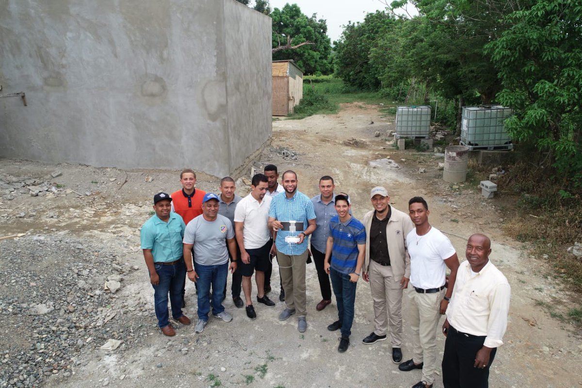 CodiaCentral's tweet photo. #CodiaInforma #DomingoDeTrabajo #CodiaTrabajando
El Pte. del #CodiaRD, Agrim. @juancruz41, supervisa la construcción de la Casa Club Delegación Cotuí, que será inaugurada, Dios mediante, dentro de un mes. https://t.co/EiZVTYg5Dc