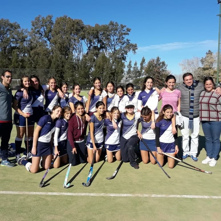 NotiChampa's tweet photo. #HockeyChampa #Resultados
#LíneaC vs @olivosrc
#1raC 2-3
#interC 1-0
#5C 1-0
#6C 7-0 (campeonas)
#7C 3-0
#8C 0-1
#9C 1-1
#ProyecciónA vs BACRC
#6pA 1-6
#7pA 2-3
#8pA
#9pA 7-7
#ProyecciónB vs @cuba
#7pB 4-0
#8pB 6-1
#9pB 5-1
// @HamburguesasBoogys #sponsorChampa https://t.co/msS8s1E2Uw