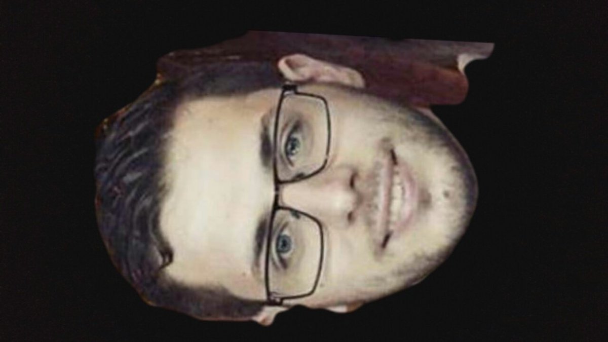 _Shadowing_'s tweet image. This is aim,
He takes roids,
He likes touching little boys,
If you bring up that he beats his wife,
He'll threaten you with a kitchen knife.