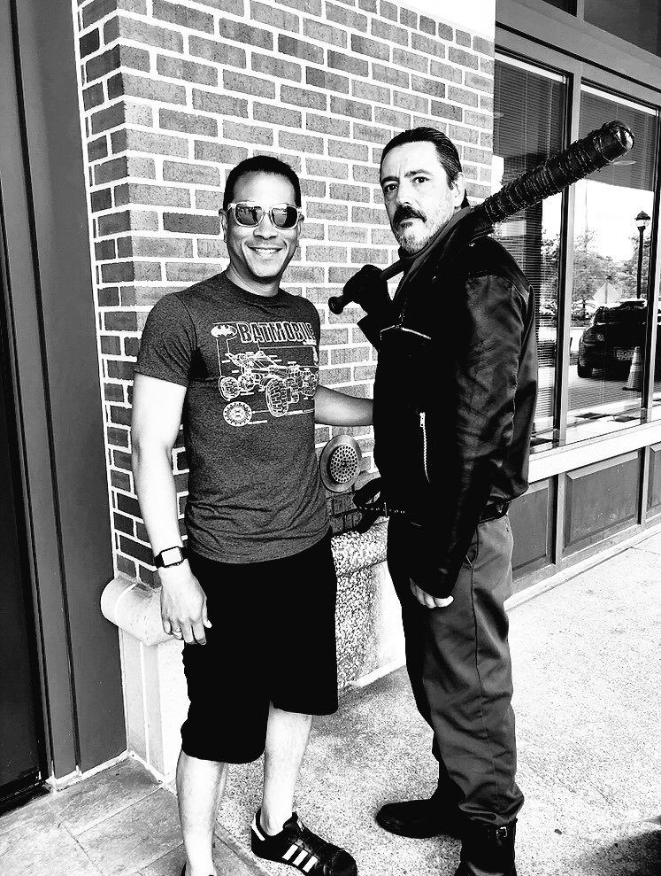 Egotript's tweet photo. #Negan  #Cosplay #STLComicCon https://t.co/vy3wMylx39