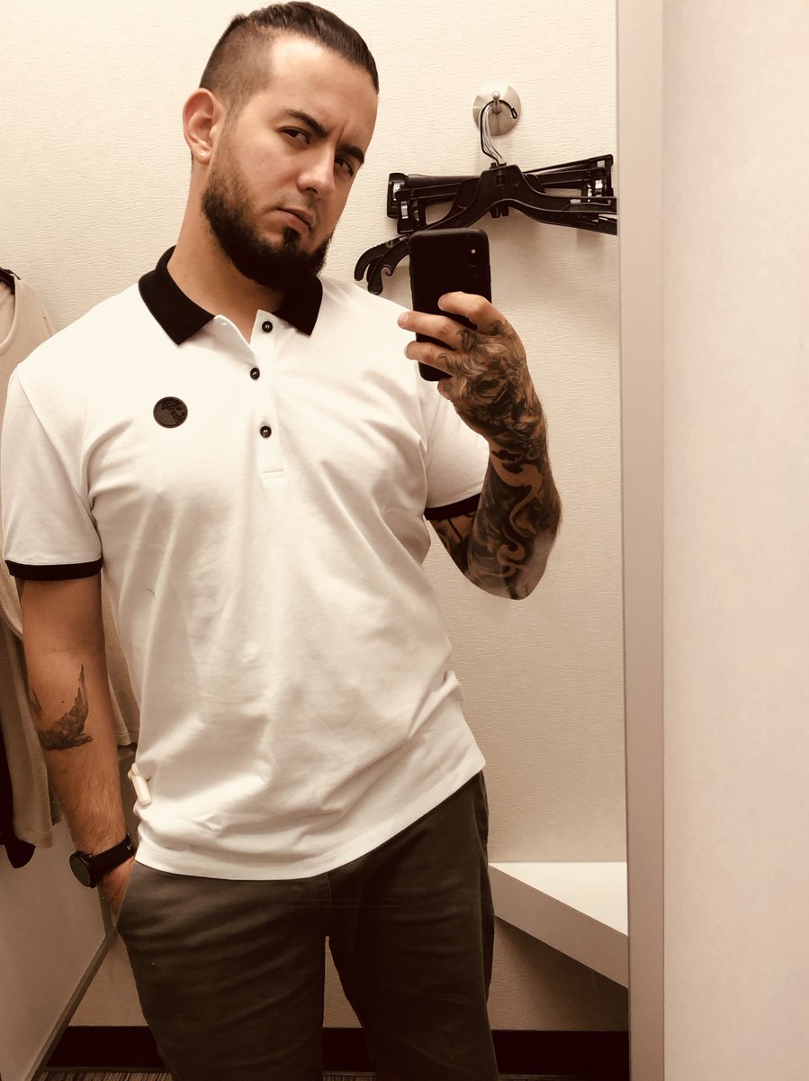 trvn_official's tweet photo. Shopping Versace #RealRima #Rapper #Luxury #HipHop https://t.co/hIvPXPJMt3