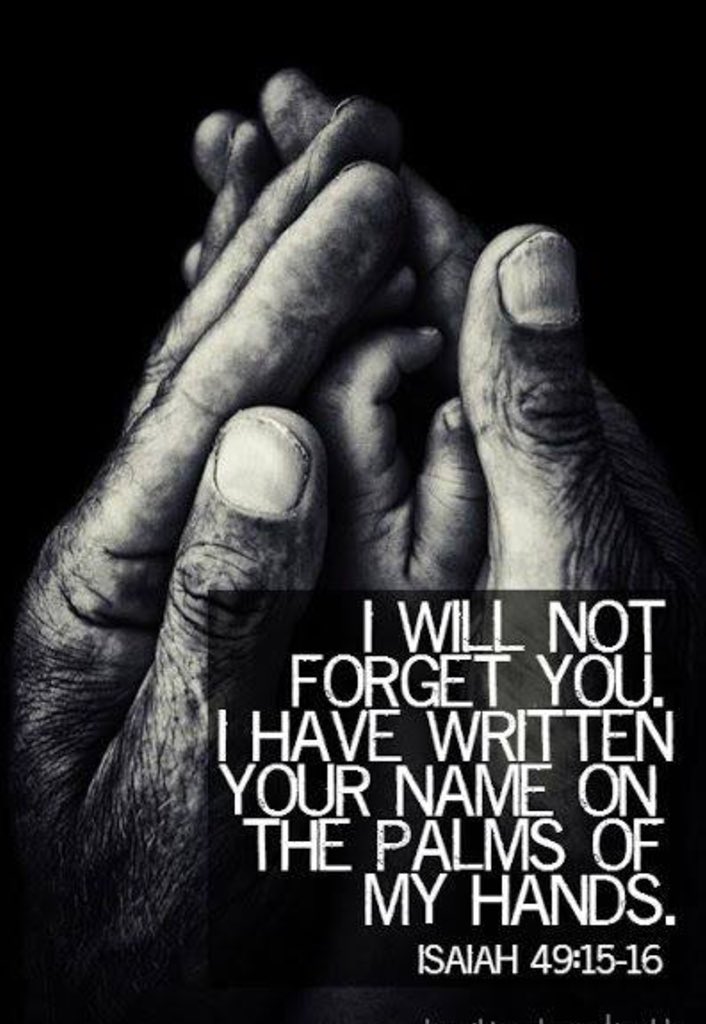 yehudit1020's tweet photo. I recall growing up, we'd write a #Number in the #PalmOfOurHand! HOW MUCH MORE #SPECIAL are we to #GOD, TO HAVE ‘OUR NAME’ #WRITTEN IN #HIS PALM? I FEEL #BountifullyBlessed! #Humbled!
#FaithPatienceTRUST🙌🏽🙌🏽 https://t.co/dozNggxTab