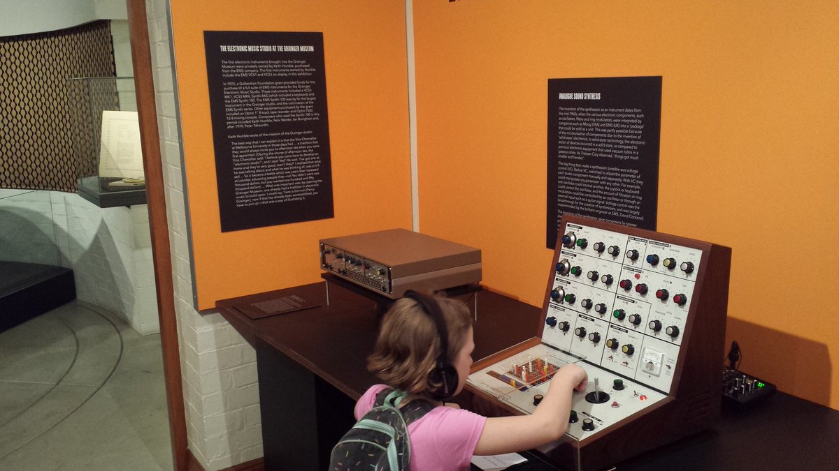 Nsmithies's tweet image. After her first singer songwriter gigs in Byron Bay, Pearl is now onto analogue synths #VCS3 #EMS #synthkids