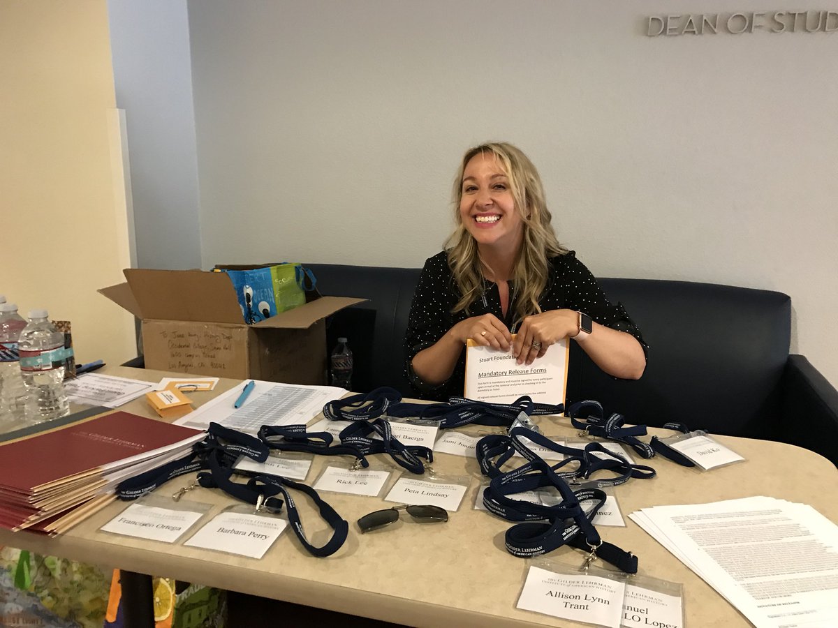 HistoryFrog's tweet photo. Made it to Berkus Hall @Occidental and ready for our awesome week: “American Immigration through a California Lens” Thanks @FromLindz for all your hard work in getting us here and for greeting us w a smiling face @Gilder_Lehrman #GLIseminar https://t.co/3MLt4zD0Cj
