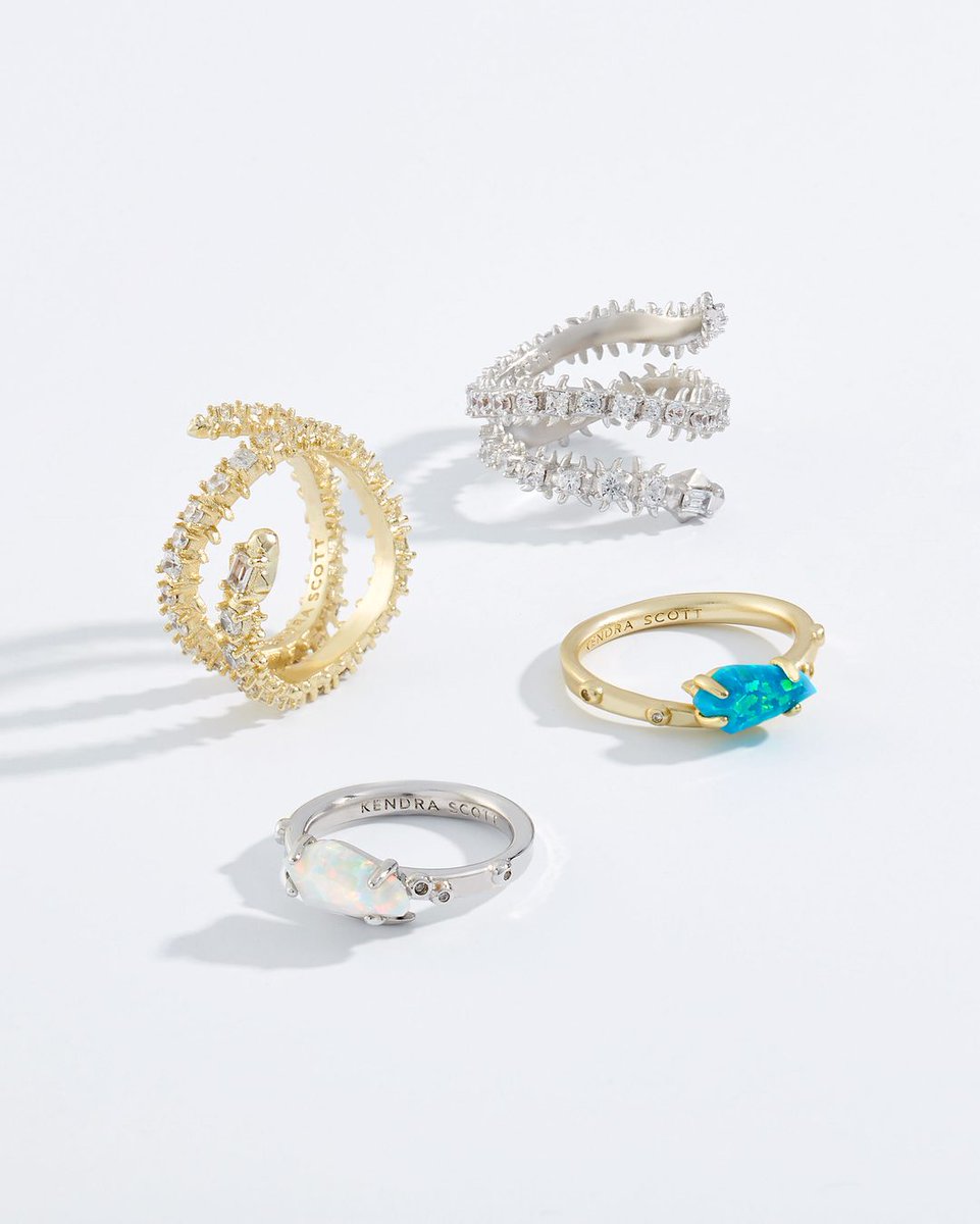 KendraScott's tweet photo. Style your warm-weather looks with playful personality. #KSSummer18 new arrivals in Kyocera Opal and studded Swarovski Crystals. #KendraScott
https://t.co/BZkY4o4OHt https://t.co/8WxNU9vWiC