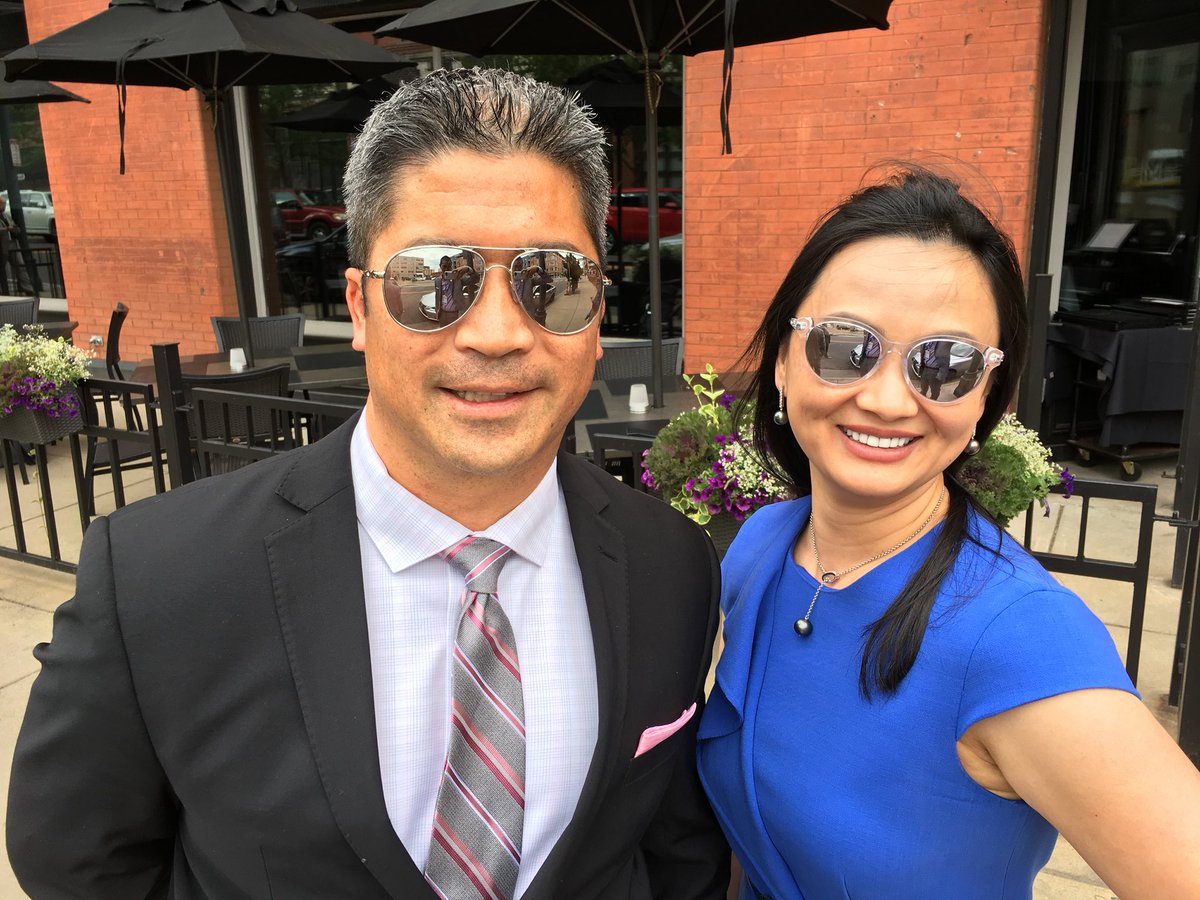 DrBridgitte's tweet image. Rockin matching silver mirrors with the stylish Dr. Walt Whitley of @CollabEye 😎

#OM2018 #optometry #digitaleyedoc #visionoptique
#eyecare #WhyEyeAdvocate 
@Optometrysmtg @AOAConnect @TheAOSA @OptStudents @AOACLCS @CollabEYE_Scott