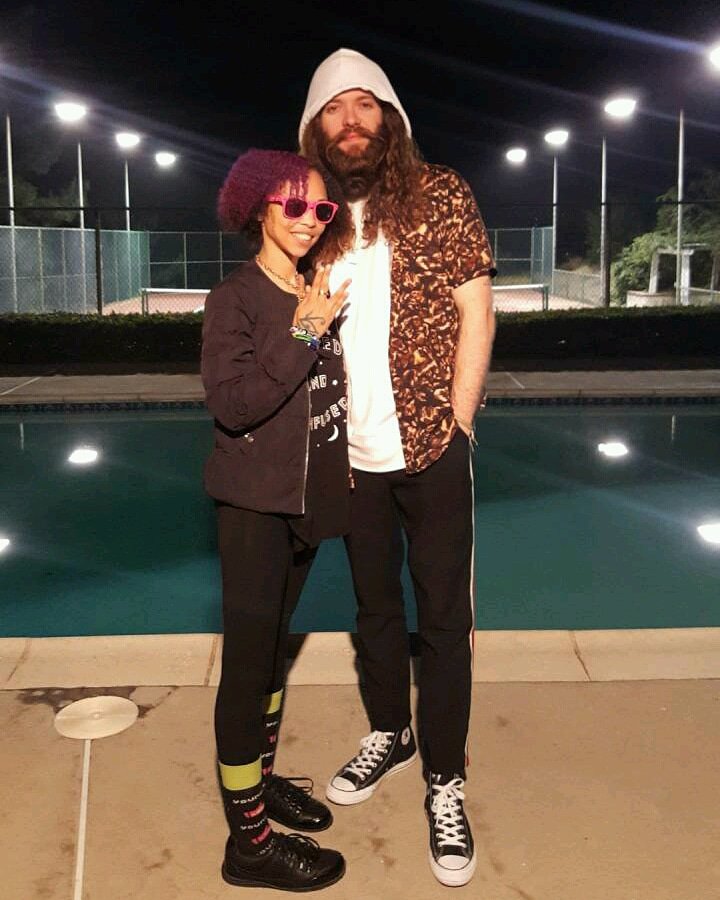 msmastafoxx's tweet image. Omggg A Super Nova Just Exploded! The Universe Has Spoken! "X Marks The Stars!" #CosmicQueen @msmastafoxx &amp;amp; The GOAT @RappingDapperly Of @Younow Doing What We Do Best...Shine! Can You Feel &amp;amp; Hear Our Bass?! Ayyyeee! ☄🌟💚💜🖖👽👑🐐🎶
Photo Creds: @mswhizdom @BadGyrlzTV
#YouNow