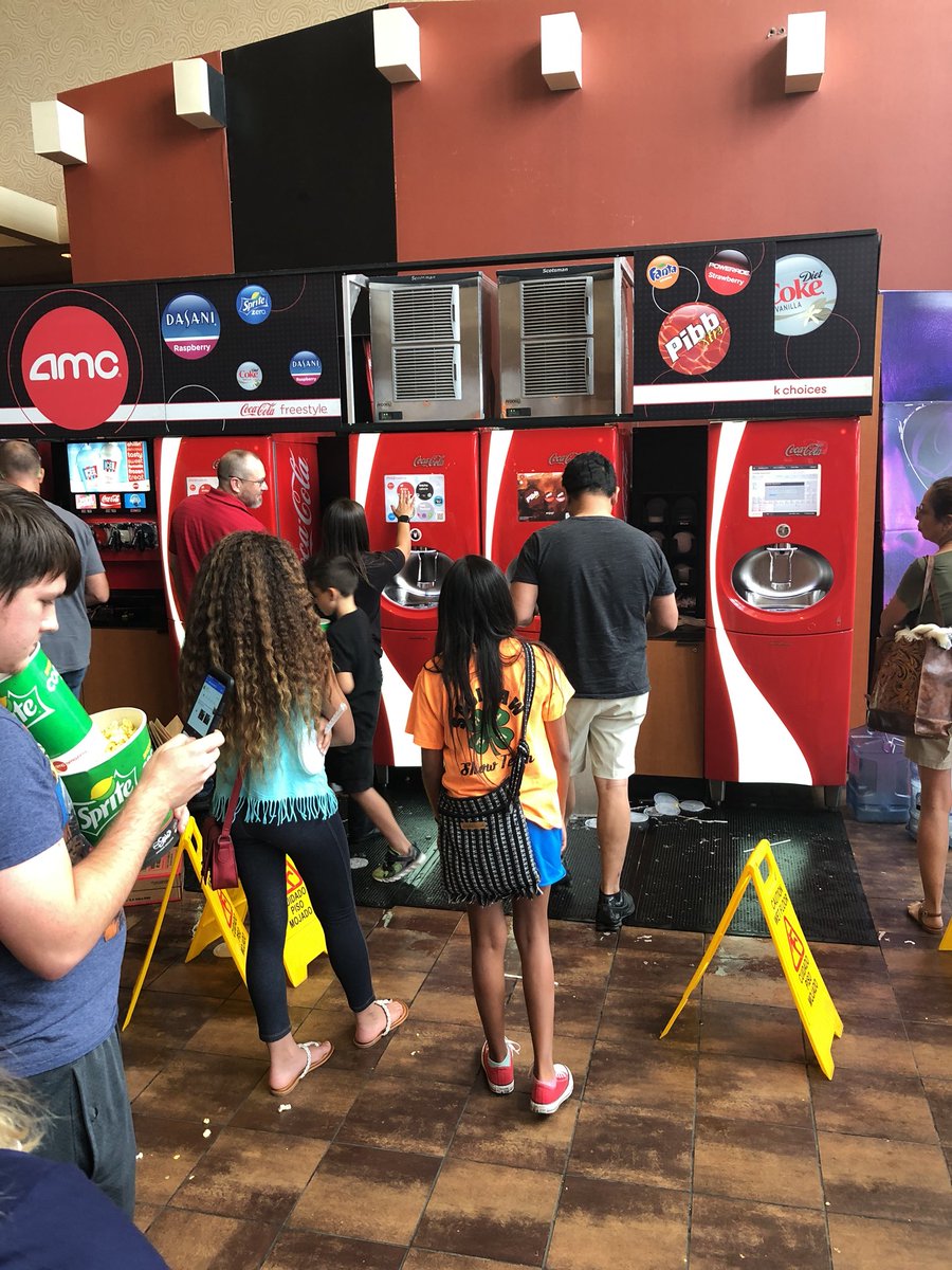 dannacc's tweet photo. @AMCTheatres at your theater in Lake Worth, TX. $5 for a soda, and 1 out of 4 machines working. https://t.co/v4O0Q76eRt