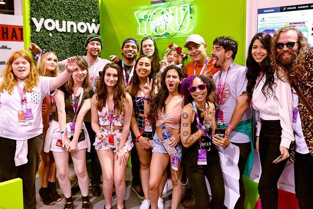 msmastafoxx's tweet image. Reppin @Younow Baabbyyy! @Vidcon 2018 Was Awesome! So Many Fabulous Creators! See Yall Again Soon! Much Love! 🤗💚🖖👽👑🎉
younow.com/MsMastaFoxx_Co…
#YouNow #RizeApp #Vidcon #Vidcon2018 #MsMastaFoxx #CosmicFam #CosmicQueen #Mastativity #Broadcaster #THC #WhoIsMsMastaFoxx #MastaFact