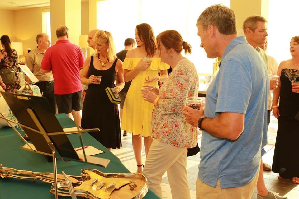 BeSocialHeart's tweet photo. You all are INCREDIBLE! Over 340 of you showed up to Art That Blows and helped raise over $25,000 for Band of Angels!
🎷🎻🎺
Thank you to all our sponsors! Be sure to head over to our Facebook page to see all the pictures. https://t.co/eHdpM3Rhty