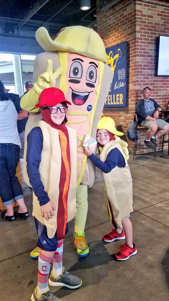What a fun home stand!!! 🌭🎉

The @Indians went 7-2 as you fans went undefeated as the best fans in the MLB! 🌭⚾
