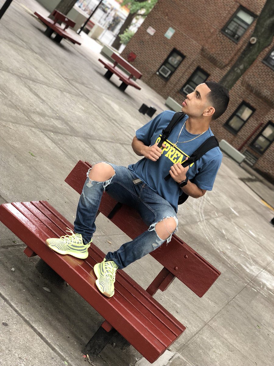 Jimmyyr96's tweet photo. It’s cool to just be you, try it #GetOutAndCreate #SupremePapi 🌊🤟🏽 https://t.co/0QIZvapefL