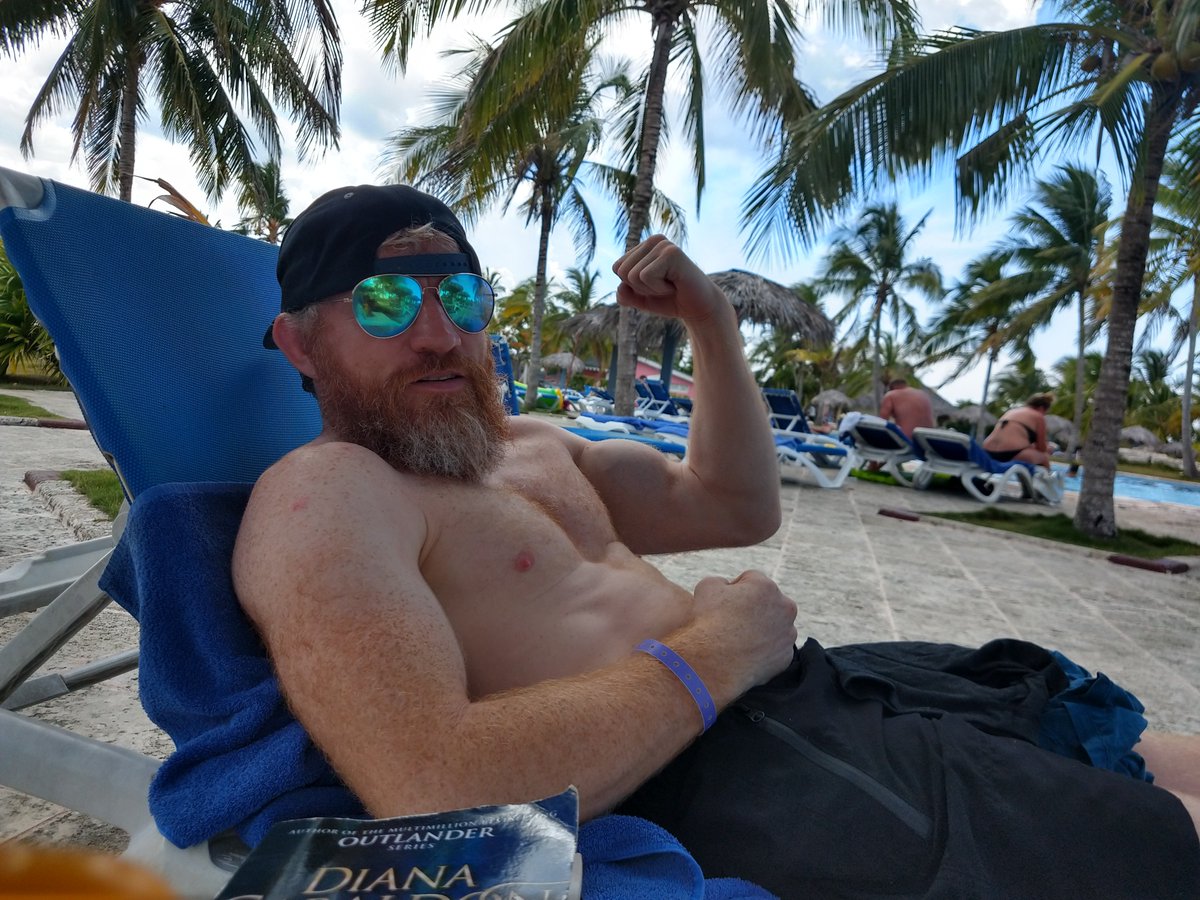 PaulemReedem's tweet photo. Training so hard in Cuba but also relaxing...@ACB_League still no opponent ofr @One_Punch ? Come on guys thi fight will be an all out technical and tactical war. Make it happen. https://t.co/dnDcCH6Ynp