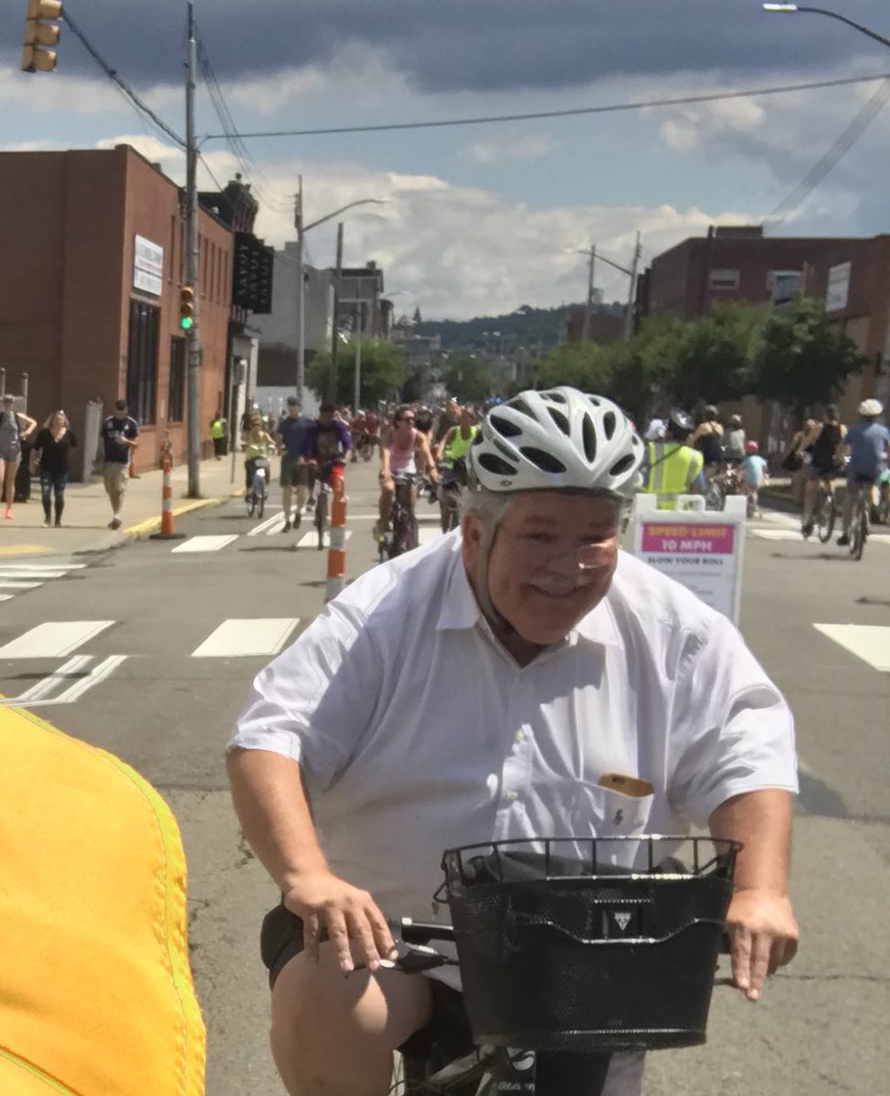 bigbenzaburgh's tweet photo. The one 😃💪🏼😉 only @rickaroundhere mi amigo Rick! #OpenStreetsPGH @BikePGH @openstreetspgh #Pittsburgh @StripDistrict 😬 https://t.co/QXUrmjHw7n