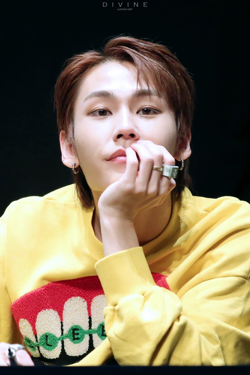 ilhoon_net's tweet photo. 좋아해 좋아해♥

180623 상암팬싸인회
@BTOB_ILL #비투비 #BTOB #정일훈 #일훈

https://t.co/whx8R7ki7r
https://t.co/F9X50ECOLD
https://t.co/ZfvnT2xz9Z
https://t.co/cVY0nfK3Xh https://t.co/VR23AYxnIq
