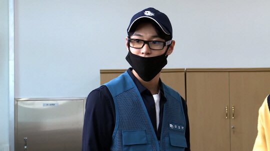 igutjung's tweet photo. สงสาร เหงื่อแตกเลยอ่ะ 55555555555 https://t.co/C1D3cTRKmq