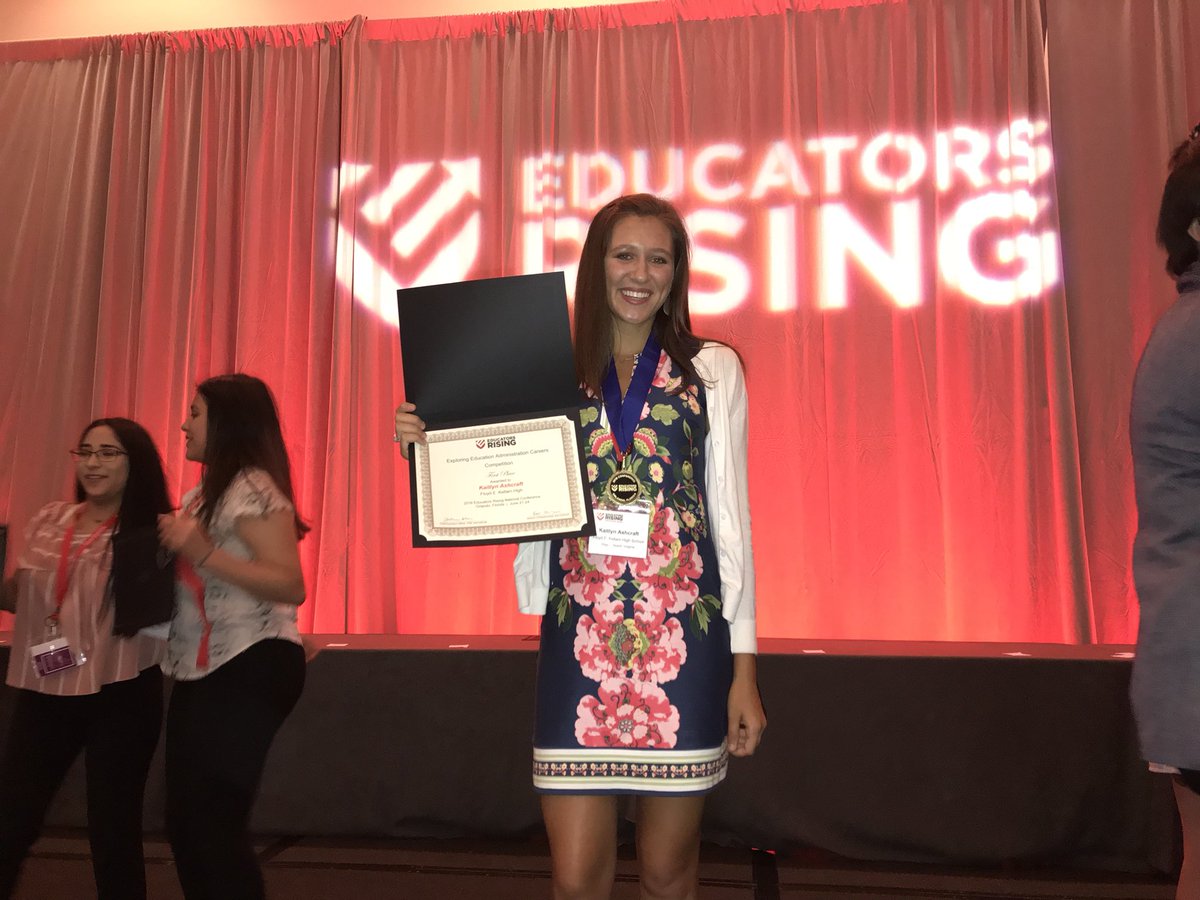 KellamVTfT's tweet image. Congratulations, Kaitlyn Ashcraft! #EdRising18 NATIONAL CHAMPION in Exploring Education Administration Careers!!! ALL of @KellamHigh is soooo proud of you!!!!! 💛🖤💛🖤