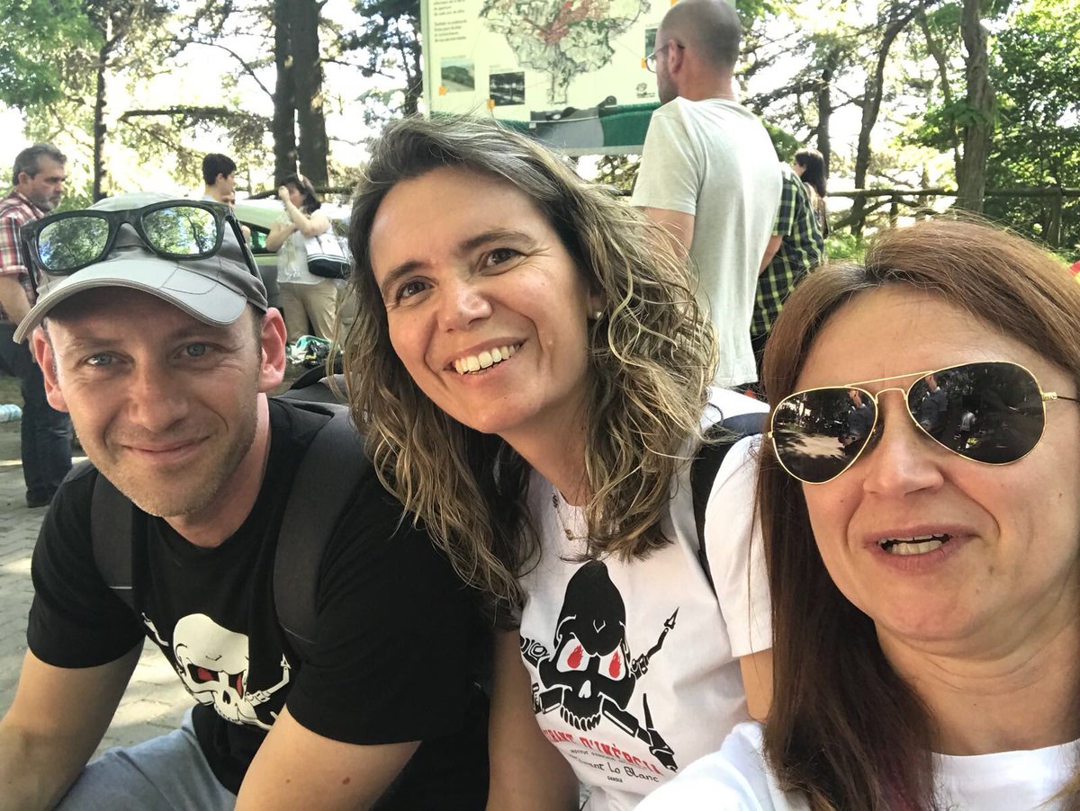 TInercia's tweet photo. Fin de semana genial en Burgos participando en @hiperchallenge y premio a la gestión del desafío, junto a nuestros compañeros @ecomarxa e @Hiper_Cotes_15 y @CampusJump Un placer! https://t.co/nn62VwORYy