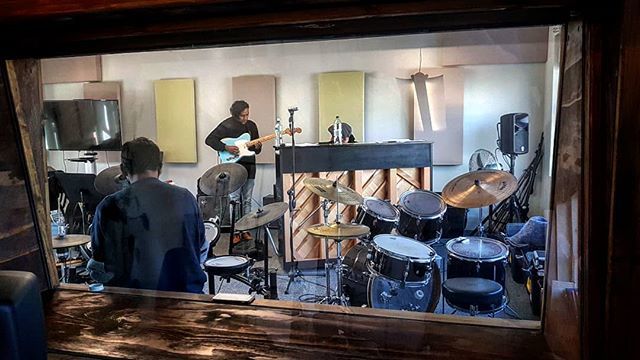 MickeyBurnsBand's tweet photo. Today's our final day in studio. Still lots to do. Here's to the final push! https://t.co/nD1nGsLUyL