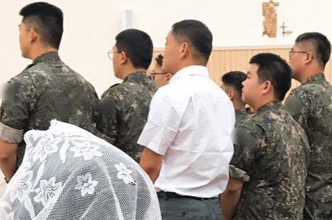 Wiphawan_Thong's tweet photo. ☂️2018-06-25 📮#180DAY
@taeccool 💚🐹《343Day》
June 24, people found you at the church. I'm not sure what ritual you have at church. But it's important. And you are always important to be important. https://t.co/PV2FjxKaRe