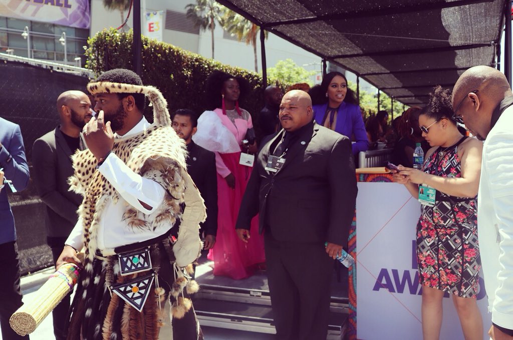 Congratulations to @Sjava_ATM for winning the Viewers Choice Award. #BETAwards2018 in association with <a href="/RussianBearSA/">Russian Bear Vodka</a> and <a href="/METROFMSA/">METROFM SABC</a>.