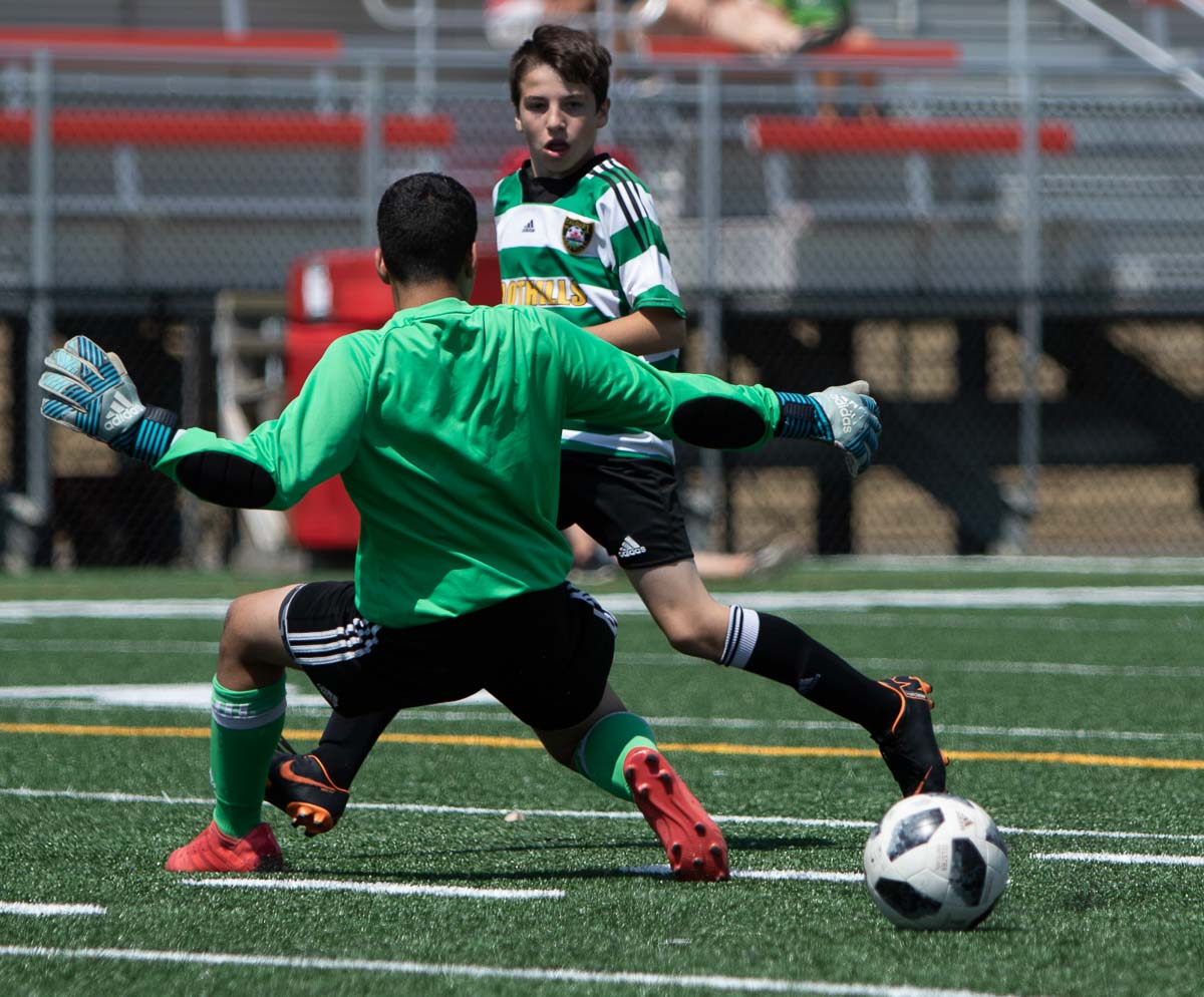 SteveGoonerCal's tweet photo. @04Boys @FoothillsSoccer Christian with a nice hat-trick today. '04 vs. Blizzards. Pic by me. https://t.co/7zuIS6TUIz