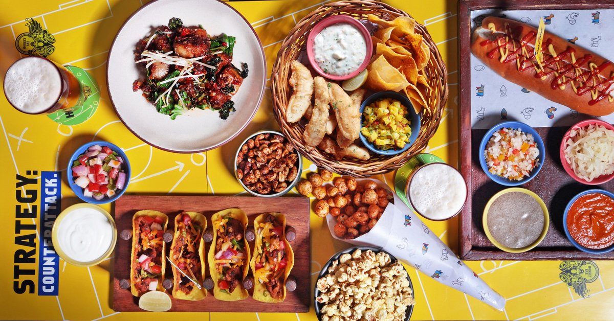 monkeybardel's tweet photo. Anyone who says sunshine is happiness has never played football in the rain! Monkey's got everything lined up to make your FIFA experience a whole lot better with the widespread Halftime menu and all the right drinks to go with it! #LetsFifa
•
•
•
#fifa #omnomnom #fifa18 https://t.co/bZuzpud8o5