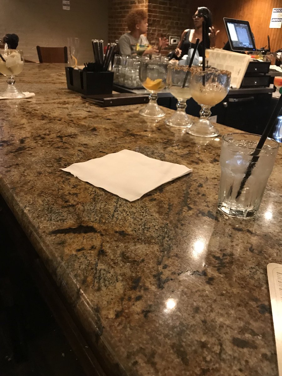 chabriaMc's tweet photo. @cheddarskitchen Everytime I visit this location Hampton rd in Dallas.the restaurant is ALWAYS DISGUSTING! The bar is always dirty. I had to ask for the server to wipe my area. Poor customer service and DISGUSTING..DISGUSTING DISGUSTING! https://t.co/nP326qtaLt
