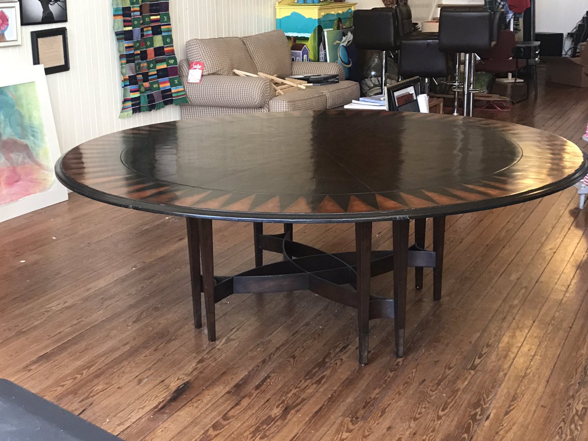 LivRework's tweet image. Table looking for a new home comes with 10 chairs.
