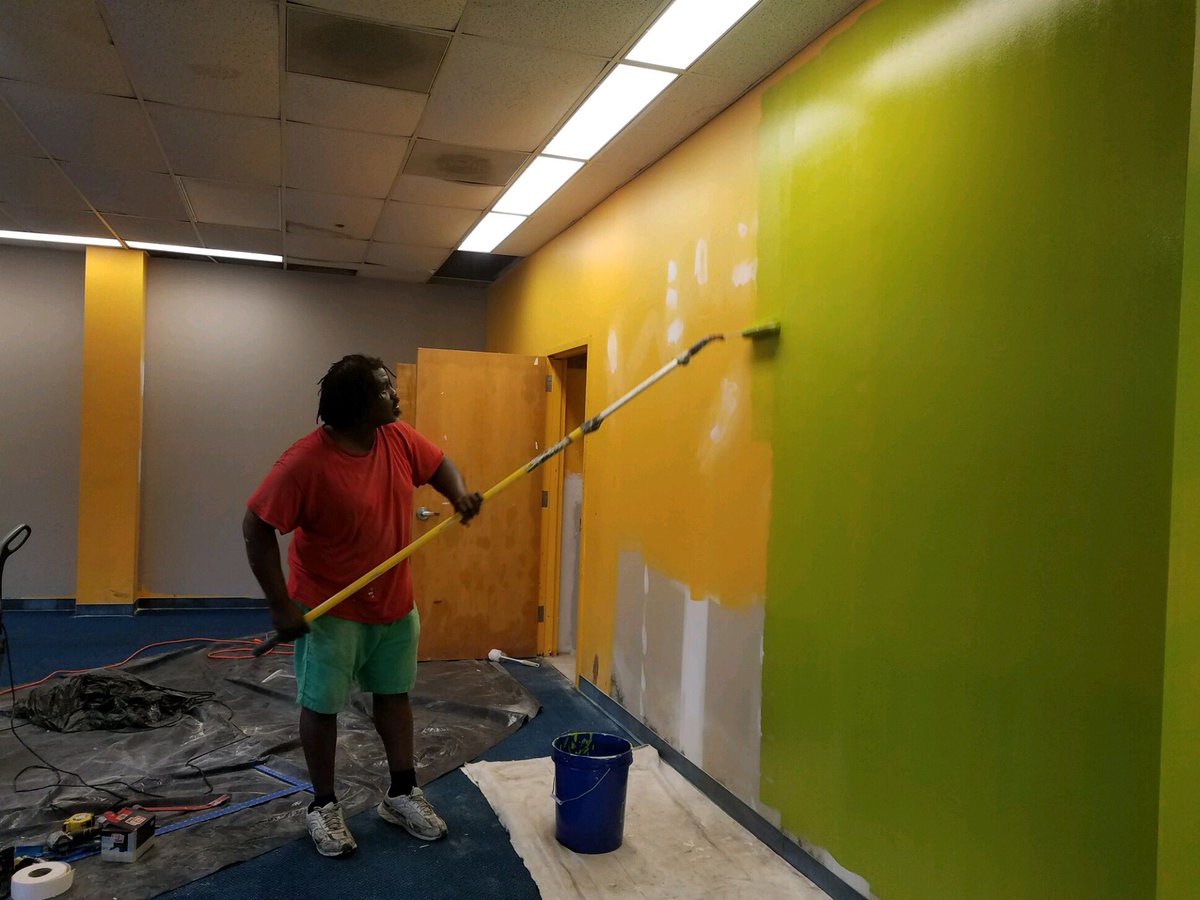 LivRework's tweet image. Blockbuster Video gets a Make Over! Liv Again ReWork Studio @ the Blockbuster Video building in Cambridge MD. Underway!