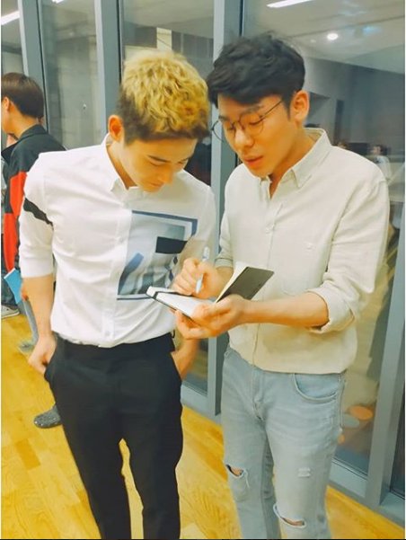 アバウトタイム
ソンソンミンさんIGより
instagram.com/p/Bkbht-zl7kQ/…
いつも写真をありがとうございます♡
＃ドンジュン　＃キムドンジュン
#김동준 #손성민 
#어바웃타임
#アバウトタイム