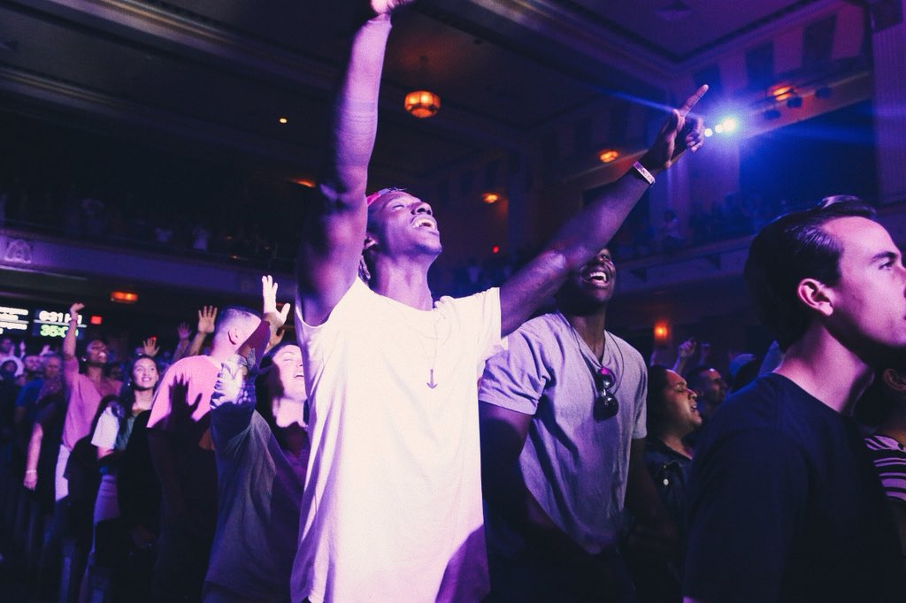 VousChurch's tweet photo. What a day! Sunday’s just get better and better with you at VOUS! We’ll see everyone at a #vouscrew this week. We love you church! https://t.co/nvyYoIUriG