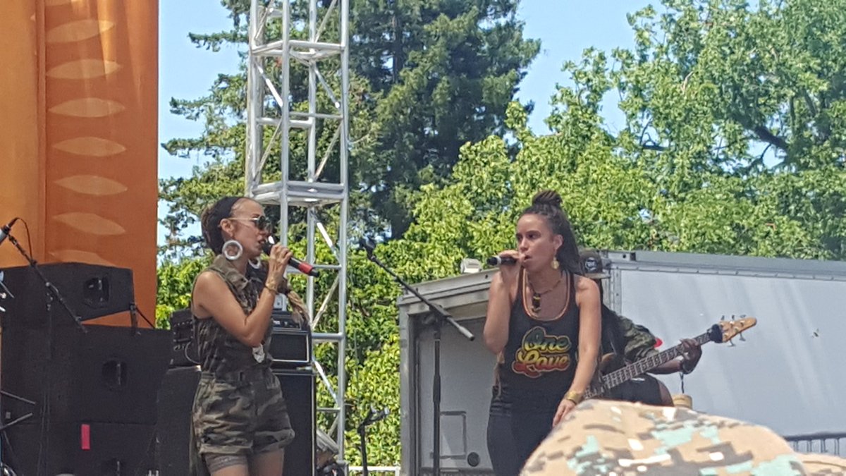 hireggae1's tweet photo. @NattaliRize & @kelissamusic at #snwmf25 #californiarizingtour https://t.co/hsd99Ab8rg
