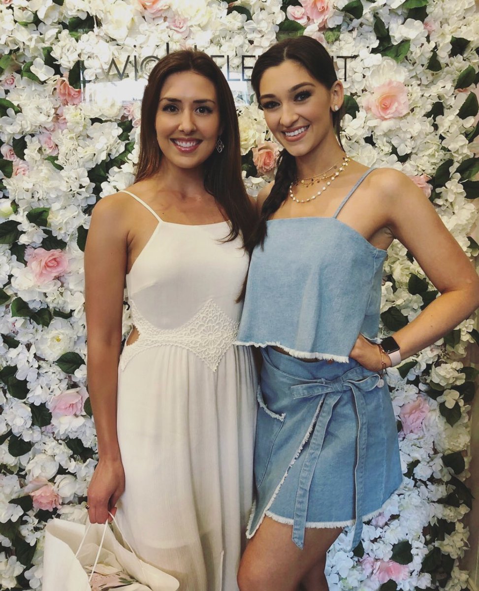 MichelleSenko's tweet photo. Congratulations @victoria_piekut on your β¨Grand Openingπ₯π #wightelephant #wightelephantboutique
#boutiqueshopping #boutique #womensfashion #womenswear #styleinspo #pghfashion #pgh #pittsburgh #pittsburghevents #fashionforgood #happyplace #favoriteplaces #fashion #pghstyle https://t.co/XxxBzSVytA