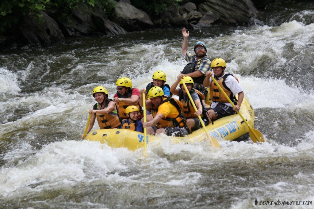 White Water Rafting in Gatlinburg – Rafting in the Smokies Review theeverydaywarrior.com/2018/06/25/whi…