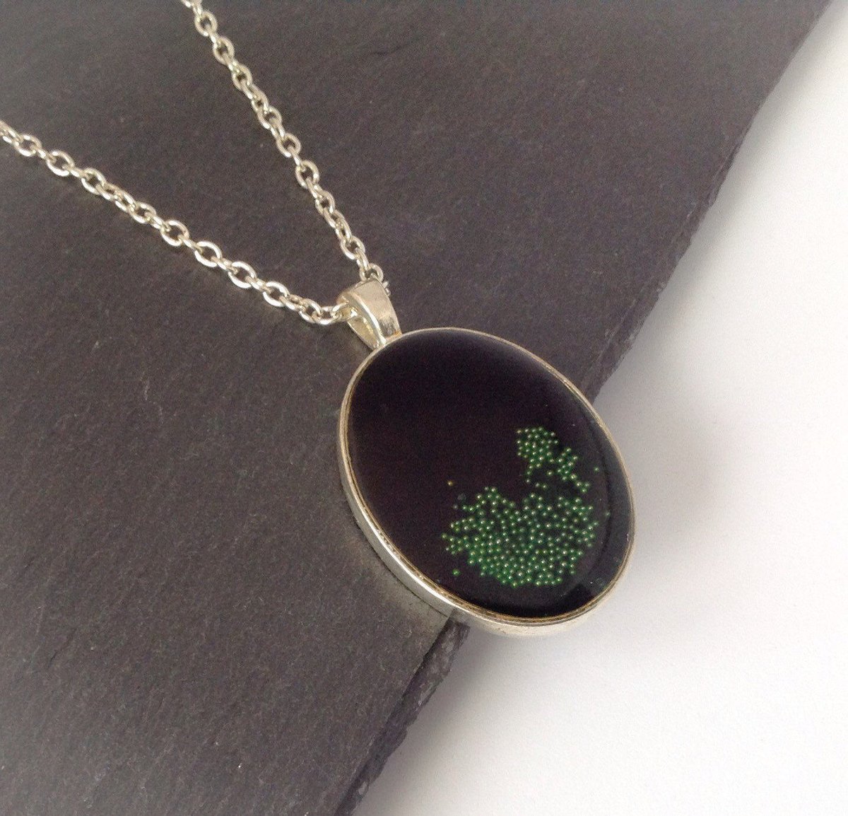 ArtisanJByViv's tweet image. Gothic Pendant, Oval Pendant, Goth Necklace, Gothic Style Jewellery, Gift For Girlfriend, Unique Birthday Present For Best Friend tuppu.net/5c60295b #BeadsofCreation #Etsy #UniquePresent