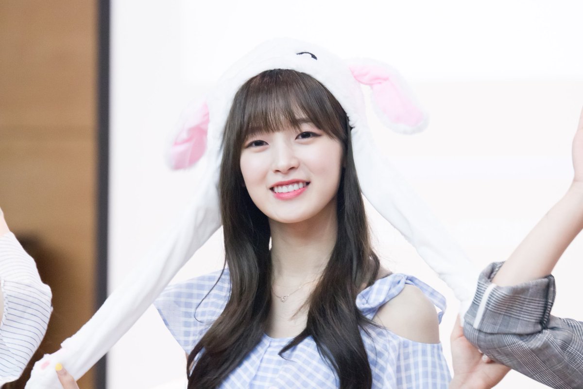 First_Meet_OMG's tweet photo. 2018.06.23 대구 경북디자인센터 아린 

날이 갈수록 더 이뻐지는 아린이 어린이

#아린 #최예원 #오마이걸 #오마이걸반하나 #ARIN #OHMYGIRL @WM_OHMYGIRL @OHMYGIRLJAPAN https://t.co/fGsjrztWsF