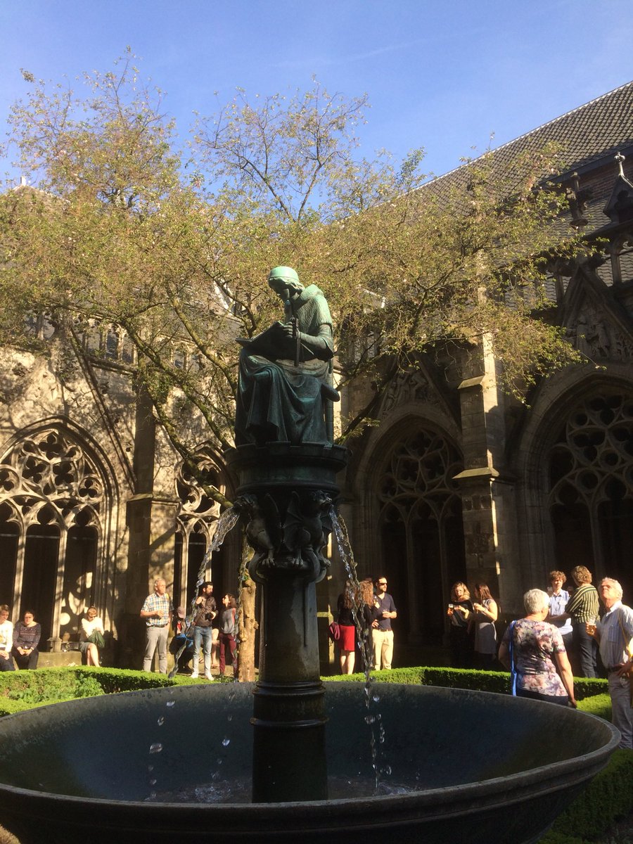 efye2018's tweet photo. Lunch is outside today https://t.co/jsc2T9YBgG