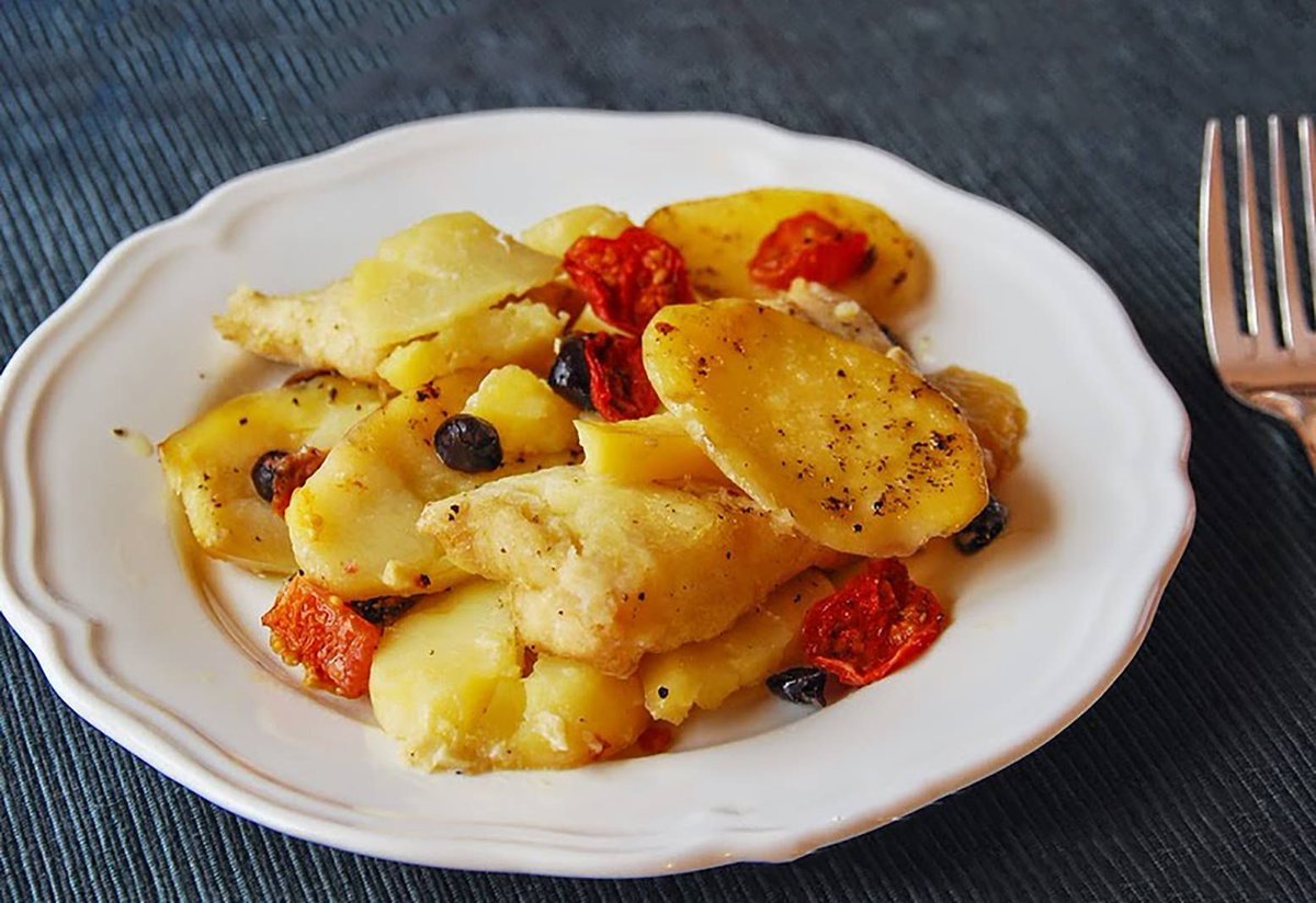 grupposandonato's tweet photo. Il #merluzzo è un alimento #ipocalorico, adatto anche nelle diete: prova la ricetta #EAT stoccafisso all'acquese https://t.co/appTLsdDxa https://t.co/XfsimGUQfN