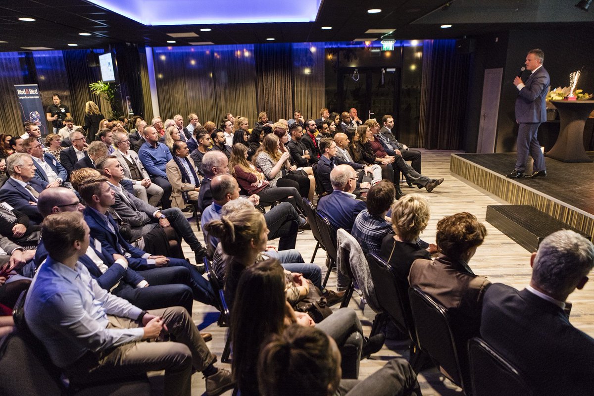 De finale-avonden van de OndernemersPrijs Haaglanden zijn altijd een mooie happening waar veel bestuurders, ondernemers en belangstellenden bij aanwezig zijn. Alleen dat is al een mooie reden om mee te doen. Schrijf je dus in via ondernemersprijs-haaglanden.nl.