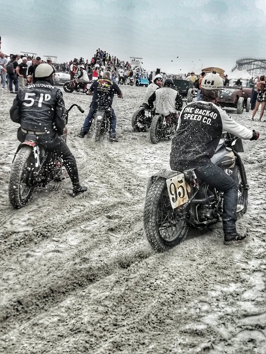 jpgagick's tweet photo. On vous donne RDV dimanche prochain dans @automoto_TF1 avec la plus incroyable course vintage au monde : The Race of Gentlemen !
#trog #trog2018 @harleydavidson @indianmotocycle https://t.co/hDrg6QYqse