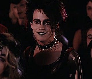 KettTurtonSourc's tweet photo. Clive appreciation post 🦇🦇 🌈

#KettTurton #clivewebb #gypsy83 #goth #gothgoth #gothguy #gothic #pride #pridemonth #pride🌈 #misfits #outcast #gothculture #goths #gothstyle  #gothmakeup #makeup #sararue #toddstephens #stevienicks #edgeofseventeen https://t.co/AYMVyoyOHh