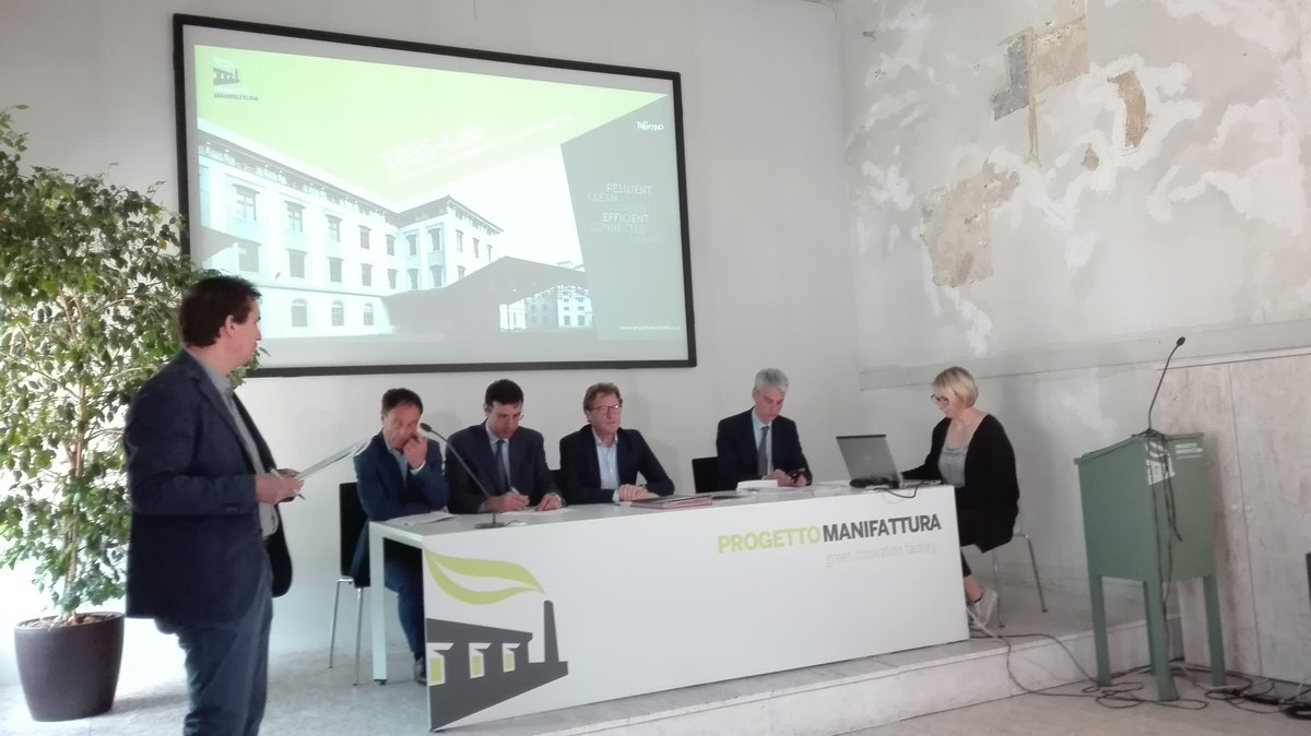 LucaCapra69's tweet photo. Presentati @progmanifattura nuovi laboratori #TESSLab #sport #mobilita #green #smarthome @ProvinciaTrento @FBKcom @UniTrento @EUBIC https://t.co/PZmVYt85nb
