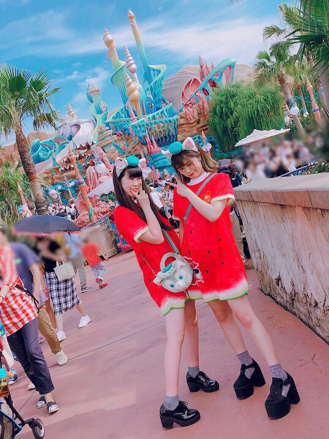 Mimi Disneysea 18 6 24 あおあかバージョン Disney Disneysea 姉妹 姉妹 コーデ Birthday スイカ ディズニーコーデ ディズニー双子 ジェラトーニ T Co Zzacjdikjo Twitter