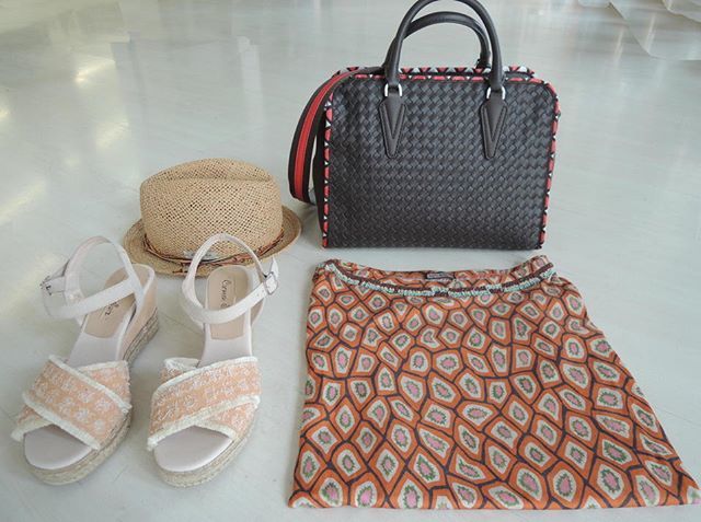ilpellettiere's tweet photo. spring summer collection 
#ilpellettieremilano #maliparmi #clothing, #appareil #clothes #etnoclothes #clothinstore 
#etnico #milanoshop #パンツ #брюки #裤子  #madeinitaly #milanbestshop #shopmilan #strawbags #shoppingmilan  #style #womensgram #outfit … https://t.co/Cu7Wk3lLFg https://t.co/iebSvzjXMN